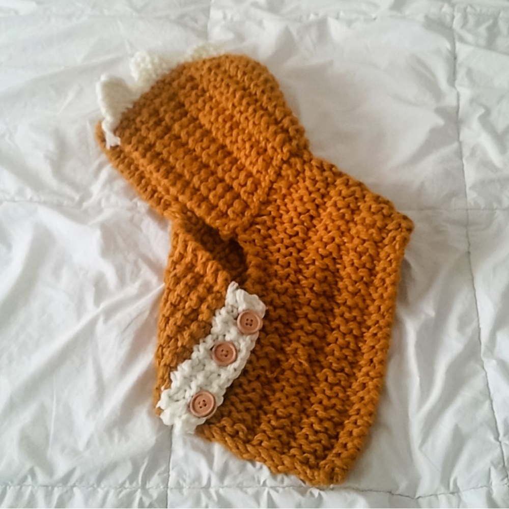 Crocheted Baby Dinosaur Shawl | 0-12 Months